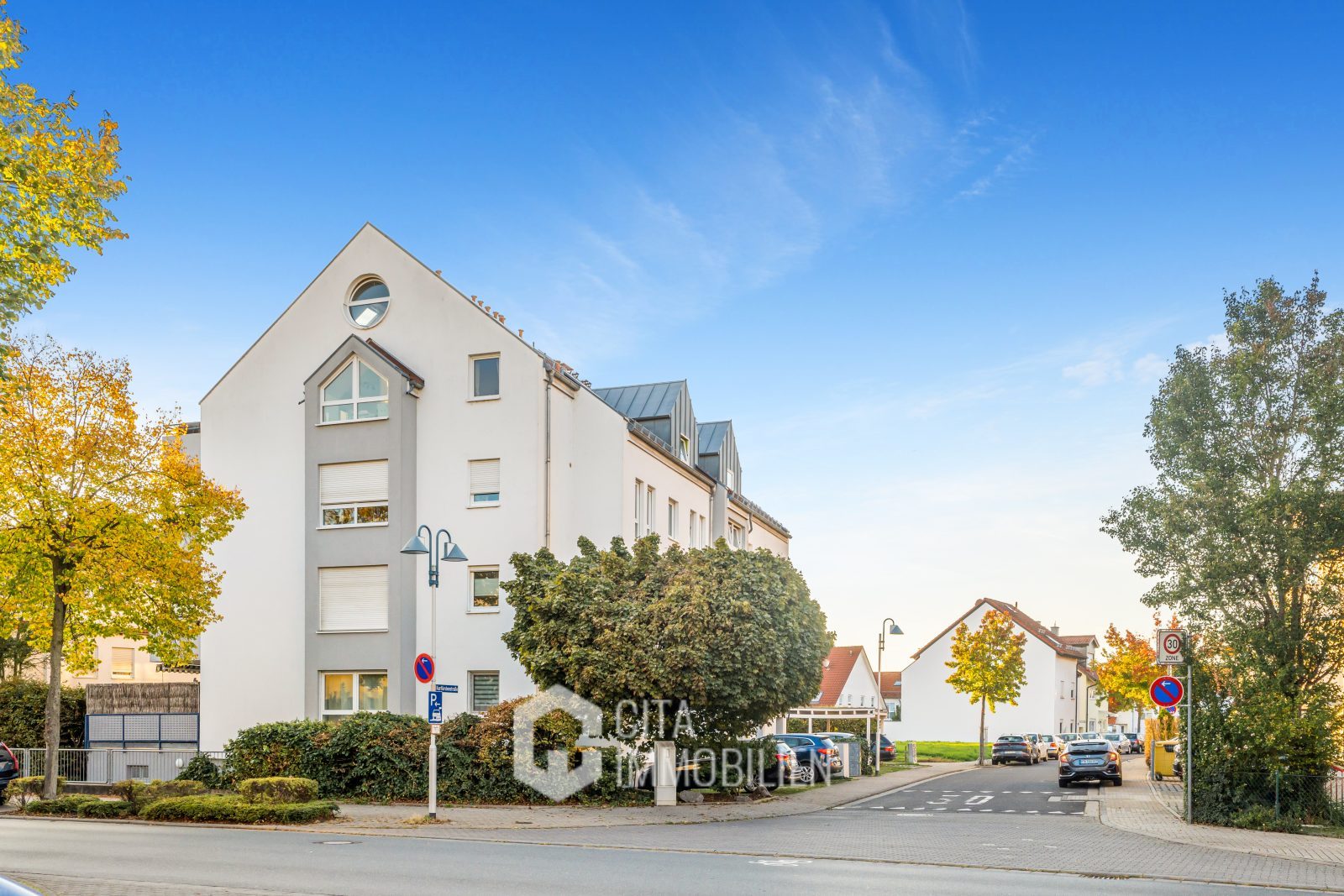 Moderne Maisonette: 3 Zimmer, Balkon & Stellplatz in Flörsheim am Main – Bild 2
