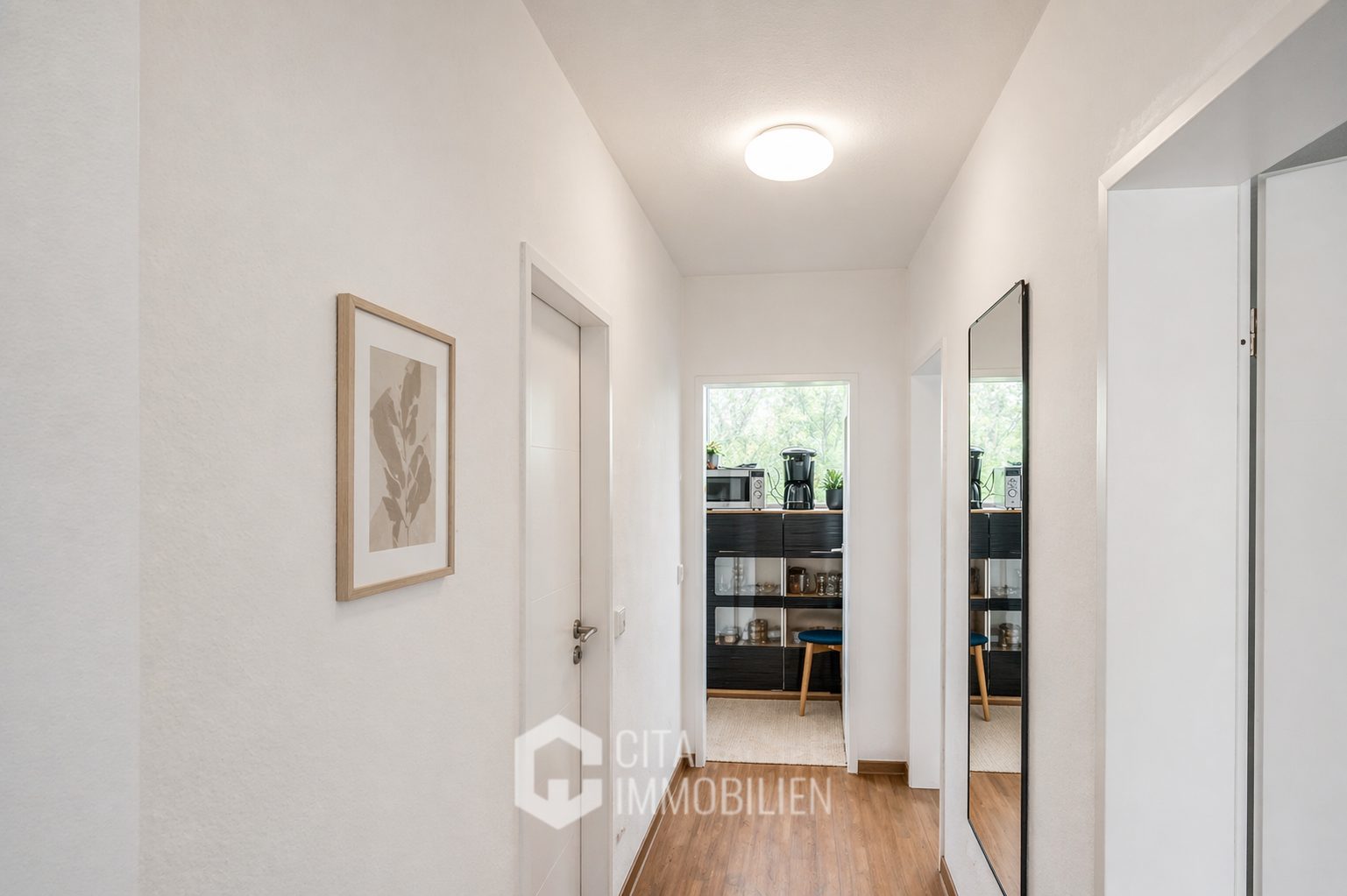 Helle, vermietete 3-Zimmer-Wohnung mit Balkon, TG-Stellplatz & Aufzug in Wiesbaden – Bild 8