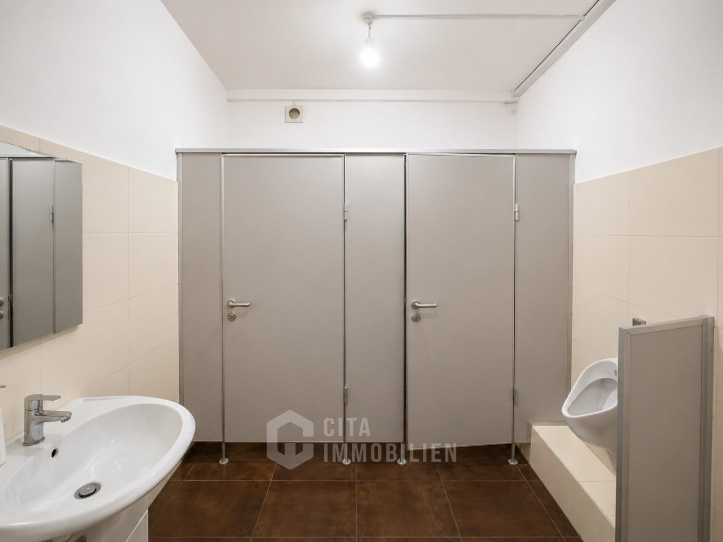 Sanitärbereich / WC-Anlage