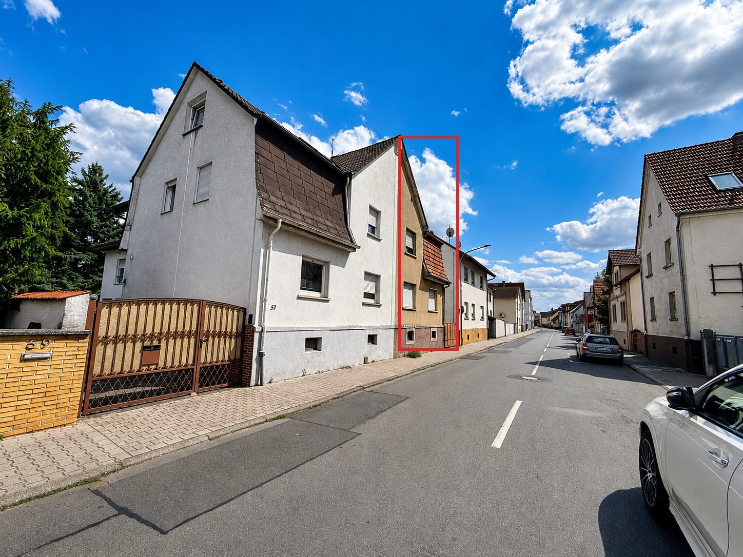Leerstehendes Zweifamilienhaus mit großem Grundstück, Anbau & Garage in Rödermark – Bild 3
