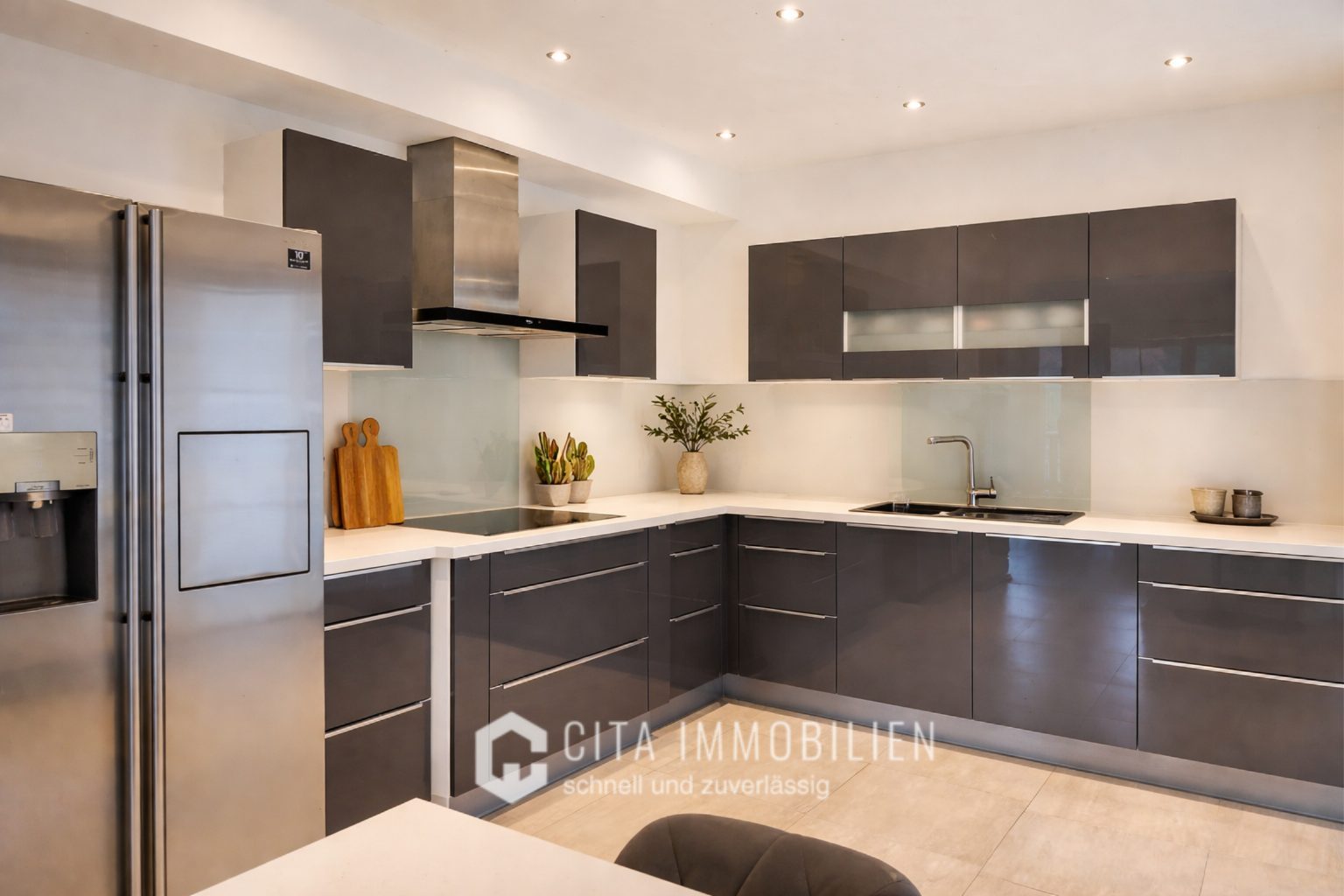 Freistehendes Einfamilienhaus mit 475 m², 12 Zimmern & Einliegerwohnung | Bj. 2015 | Schöffengrund – Bild 4