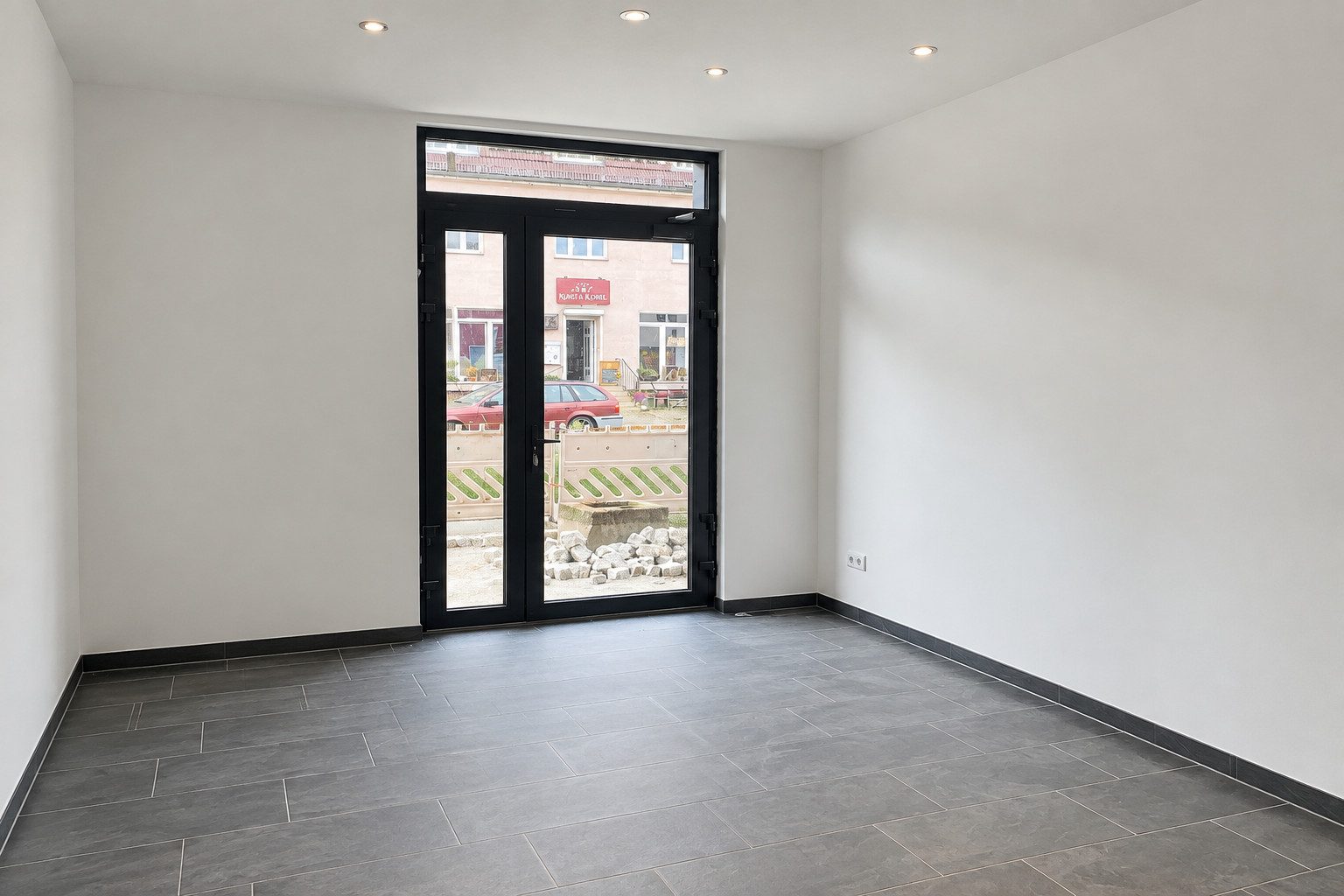 Ladenlokal mit Straßenzugang