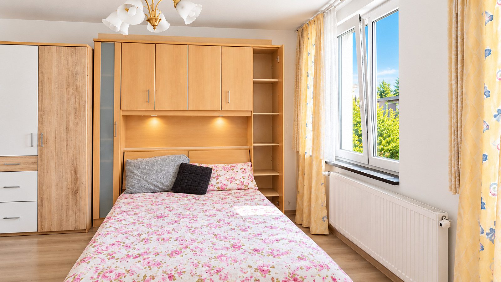 Voll vermietet am Europaviertel: Wohn- & Geschäftshaus mit 17 Einheiten | ca. 232.000 € JNKM – Bild 4