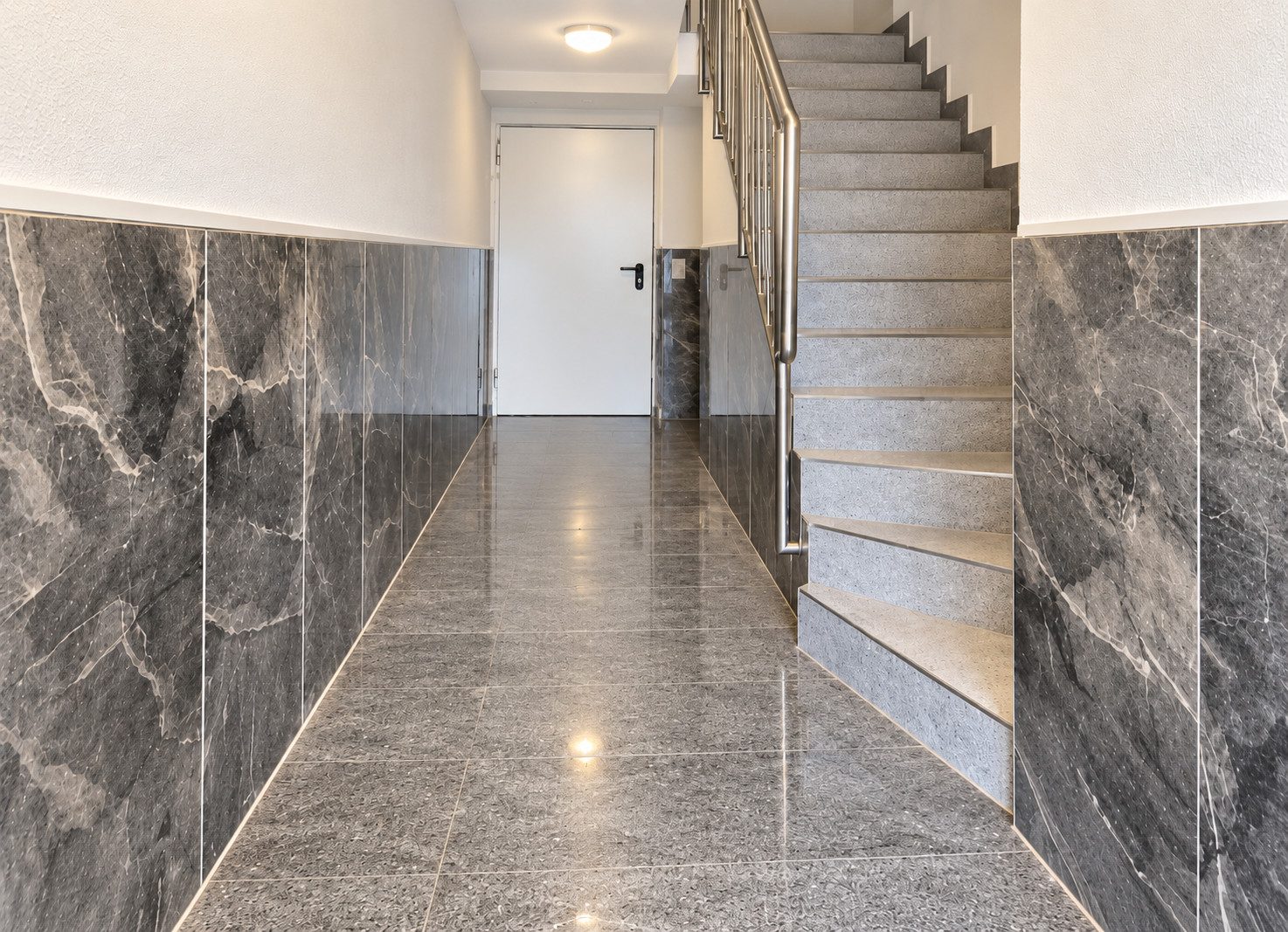 Voll vermietet am Europaviertel: Wohn- & Geschäftshaus mit 17 Einheiten | ca. 232.000 € JNKM – Bild 5