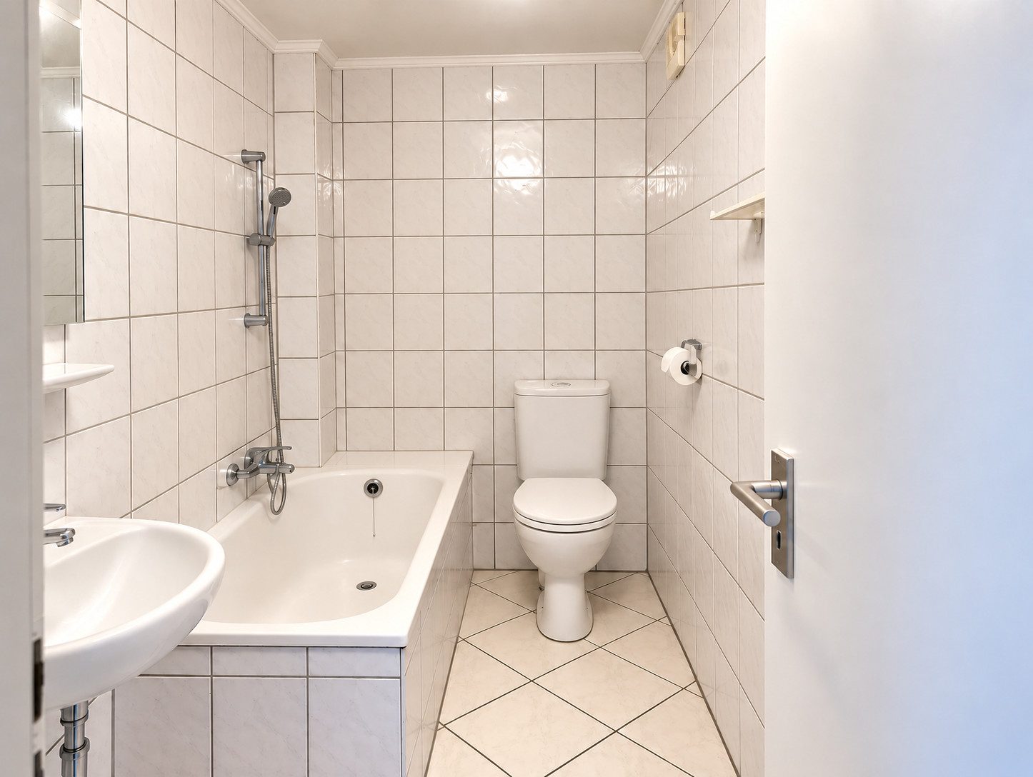 Voll vermietet am Europaviertel: Wohn- & Geschäftshaus mit 17 Einheiten | ca. 232.000 € JNKM – Bild 6